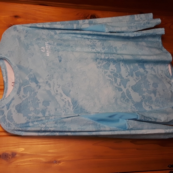 Realtree Tops - SALE Realtree fishing men L/ BUNDLE ONLY